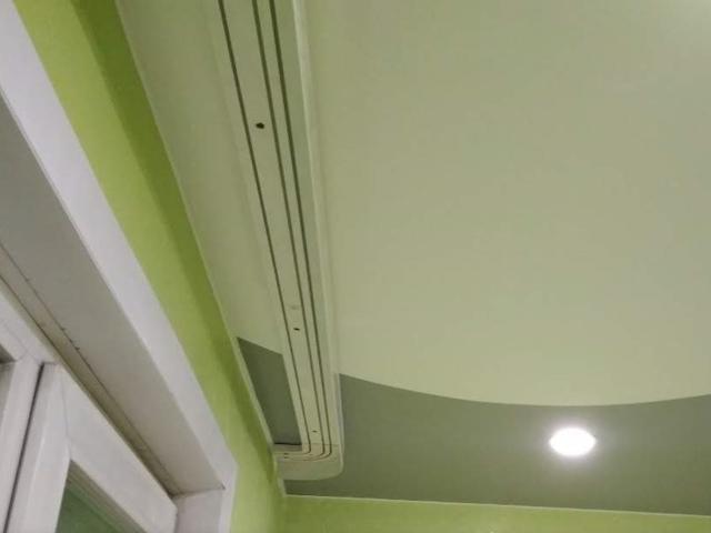 Карниз для штор на натяжном потолке (7)