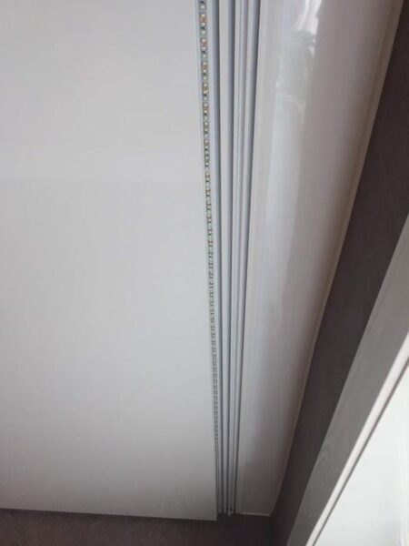 Пример ниши ПК5 установленный в натяжном потолке