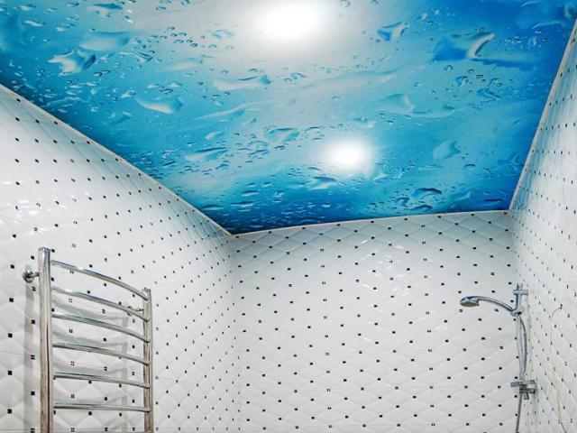 натяжной потолок в ванной комнате (1)