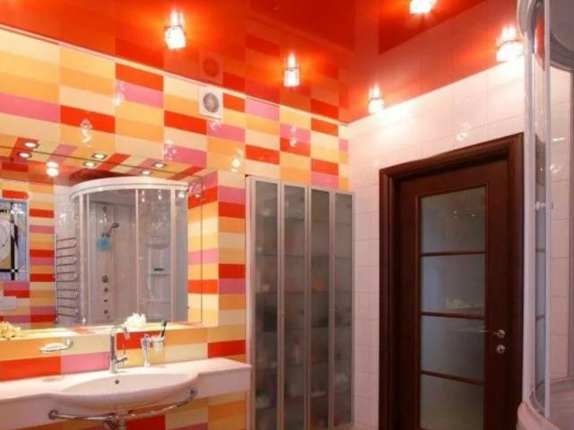 натяжной потолок в ванной комнате (11)