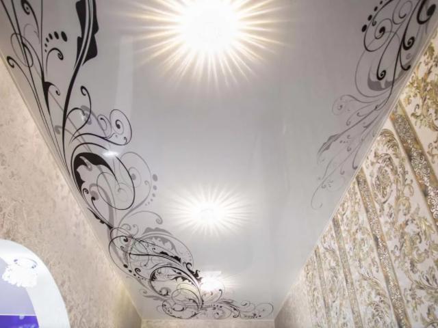 натяжной потолок в коридоре (17)